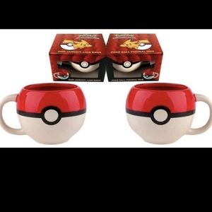Set of 2 - Official Pokémon cups ( NEW in box )